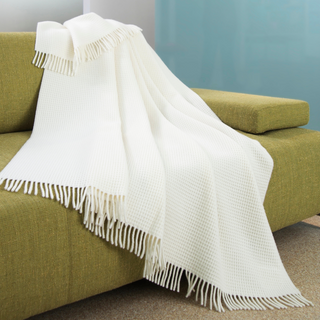Embracing Cozy Moments Year-Round: The Art of Spring Throws