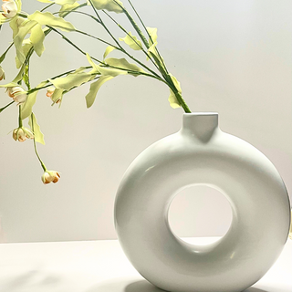 Circle Hollow Ceramic Vase