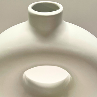 Circle Hollow Ceramic Vase